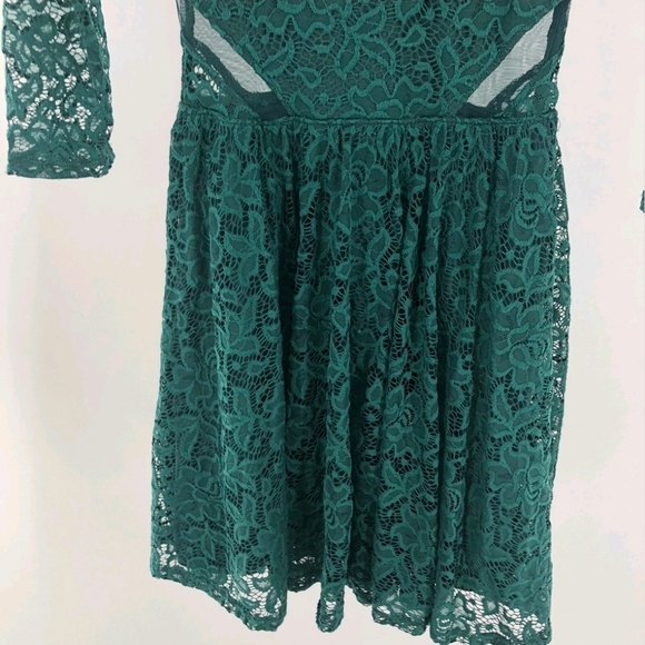 NWT Abercrombie & Fitch Women's Emerald Green Long Sleeve Lace Dress XS - Picture 7 of 9